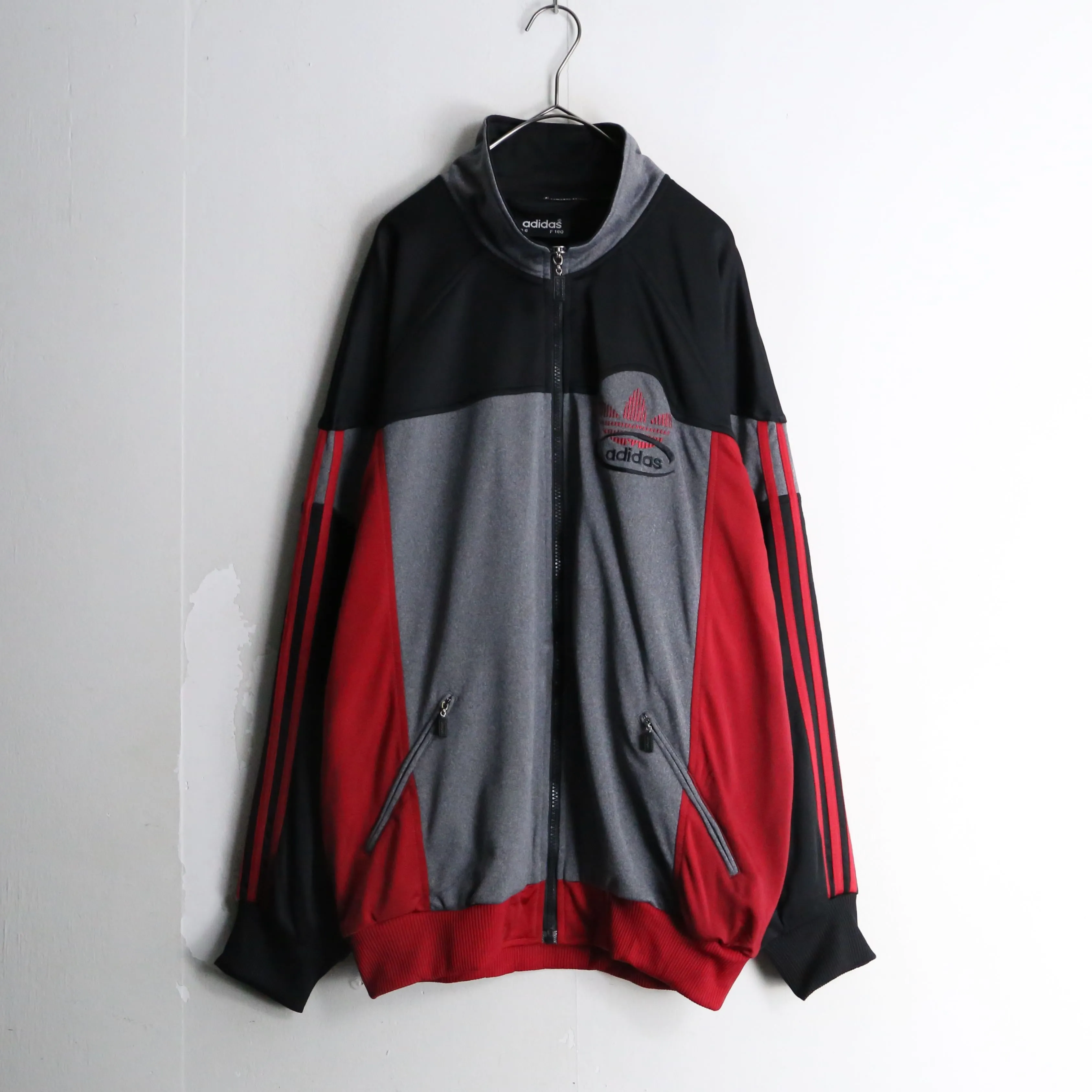 90's "adidas" loose silhouette track jacket