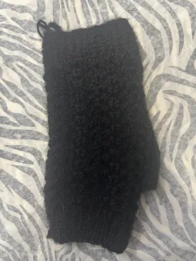 Black Gotland Hand-knit Fingerless Gloves