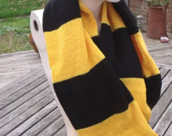 Hufflepuff Scarf, Harry Potter inspired traditional style.