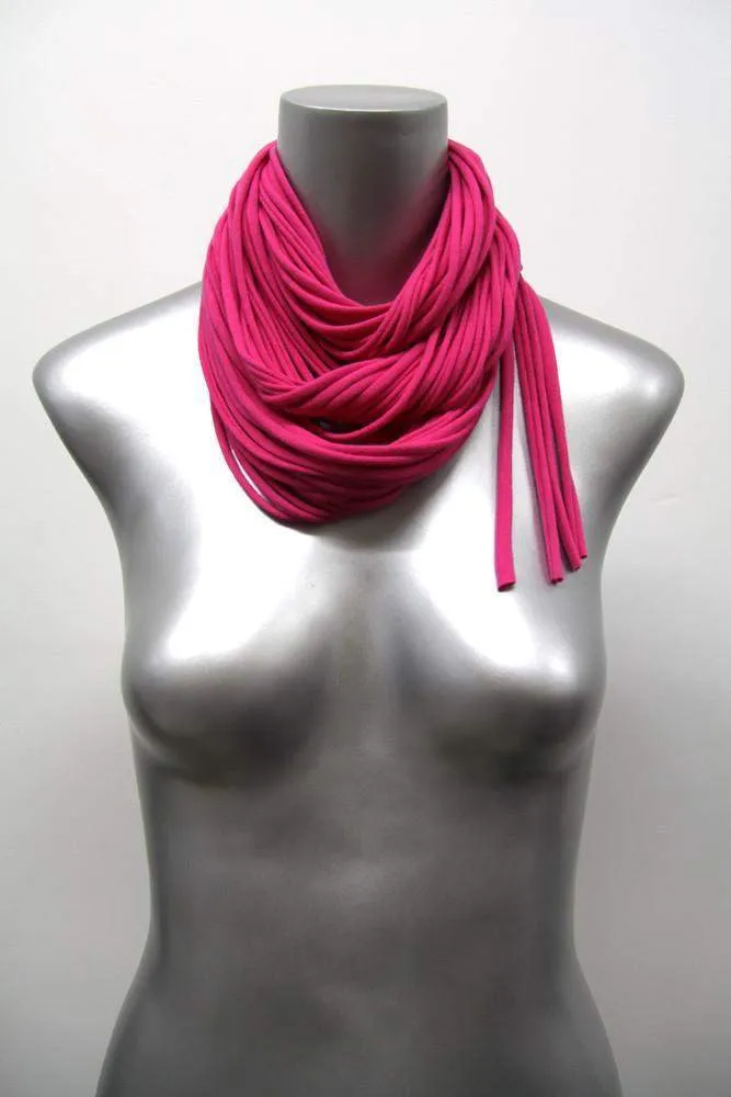 Necklush Infinity Scarf / Deep Pink / Unisex